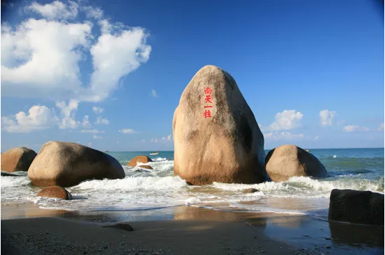 化身蓝海卫士，守护三亚海滨丨333体育环境首个“海域保洁”项目正式签约进场